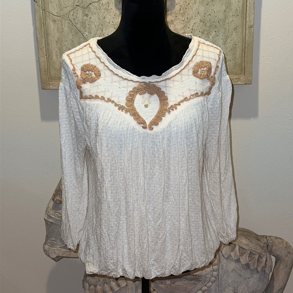 Free People Boho ivory smocked aplique top Sz L - Picture 1 of 8
